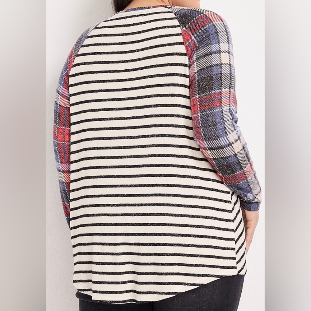 Maurices Women’s Plus Size Striped Front Knot Button Mixer Tee - Size 2x - Picture 2 of 5